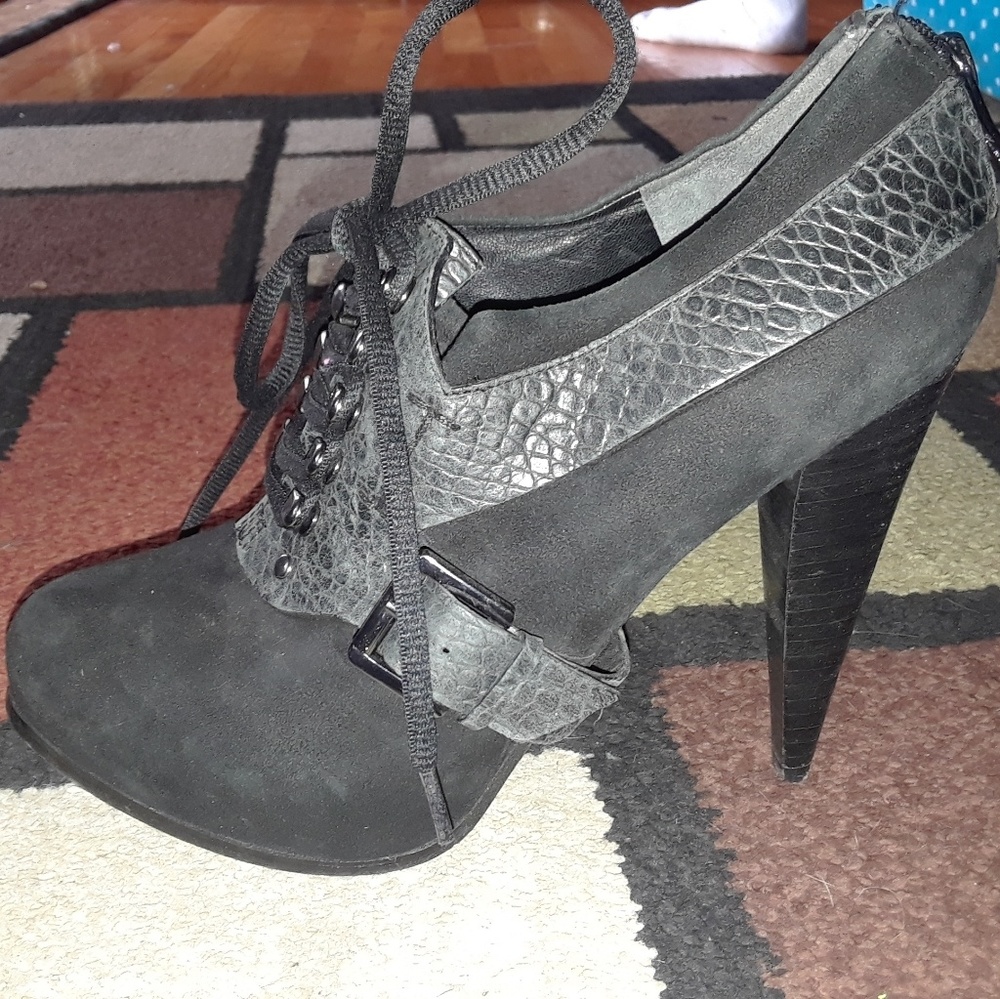 Guess by Marciano boot heels